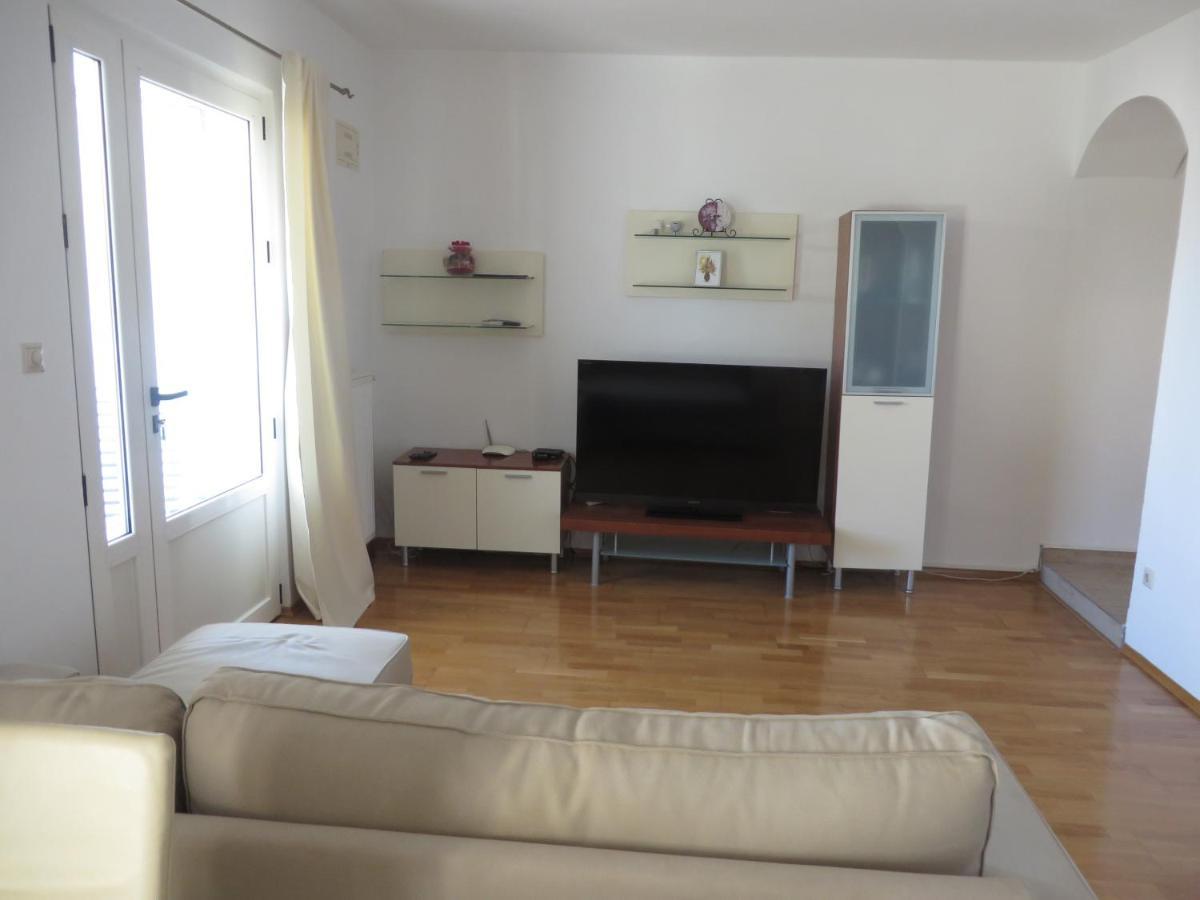 Apartments Tonka Pakoštane Eksteriør bilde