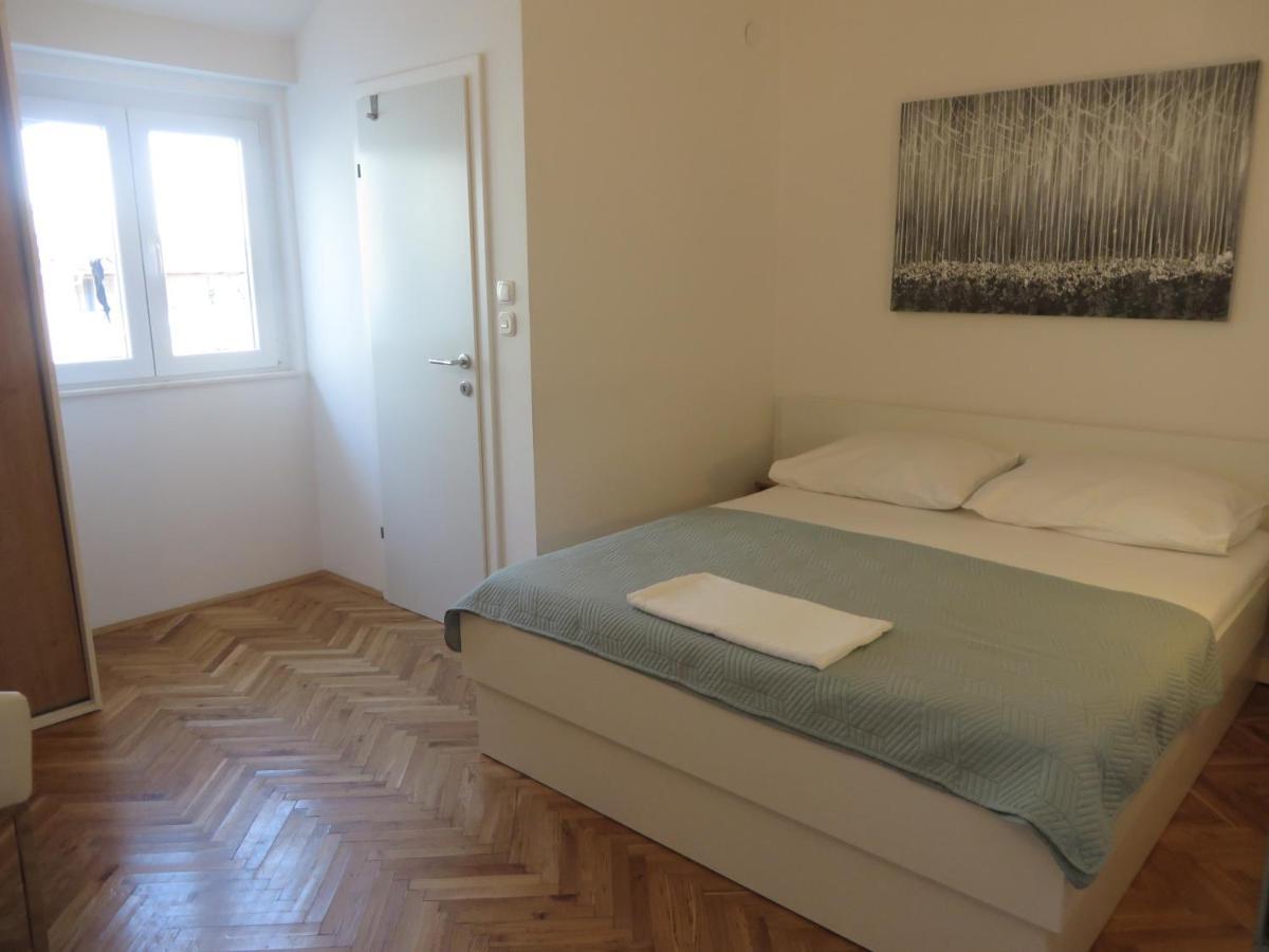 Apartments Tonka Pakoštane Eksteriør bilde